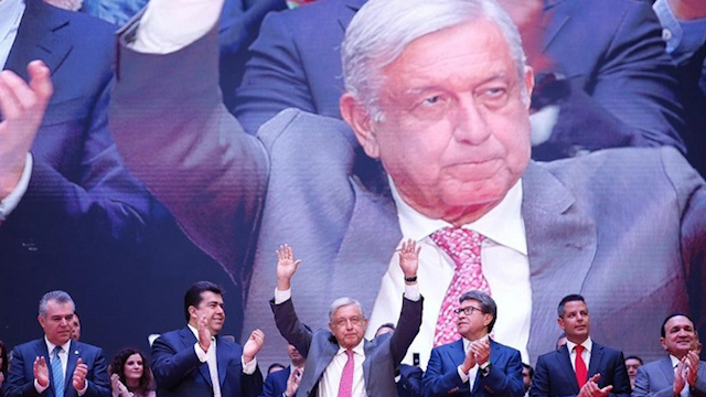 AMLO agradece al sector empresarial; obreros dicen no temer al cambio