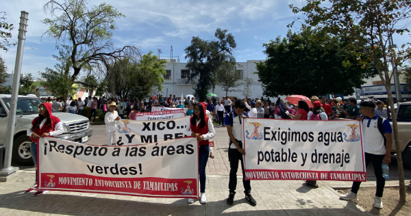 Antorchistas marchan (Foto/Antonio Hernández)