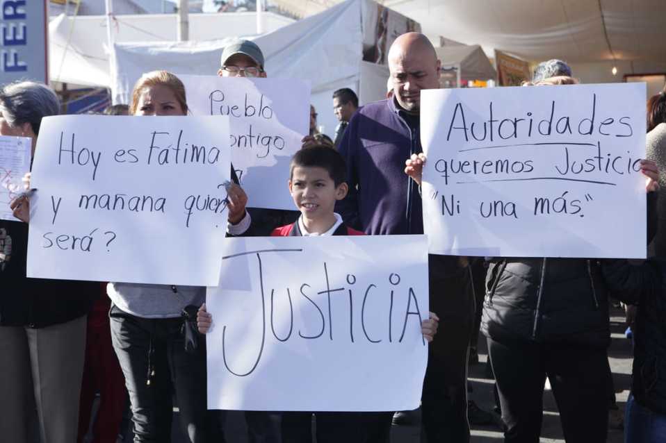 Los familiares piden un alto a la violencia.  (Avelina Martínez)