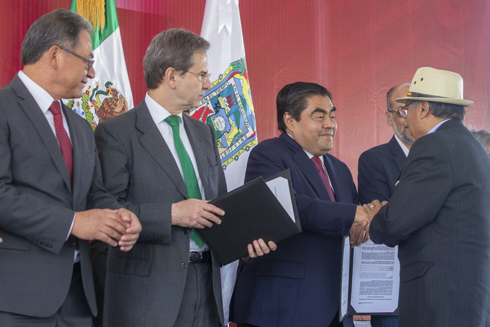 En Puebla se estén invirtiendo 2 mil 800 millones de pesos para el rescate de escuelas. (Especial)