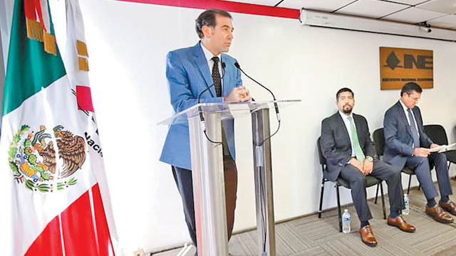 Nunca afrontó el INE clima "tan hostil": Lorenzo Córdova