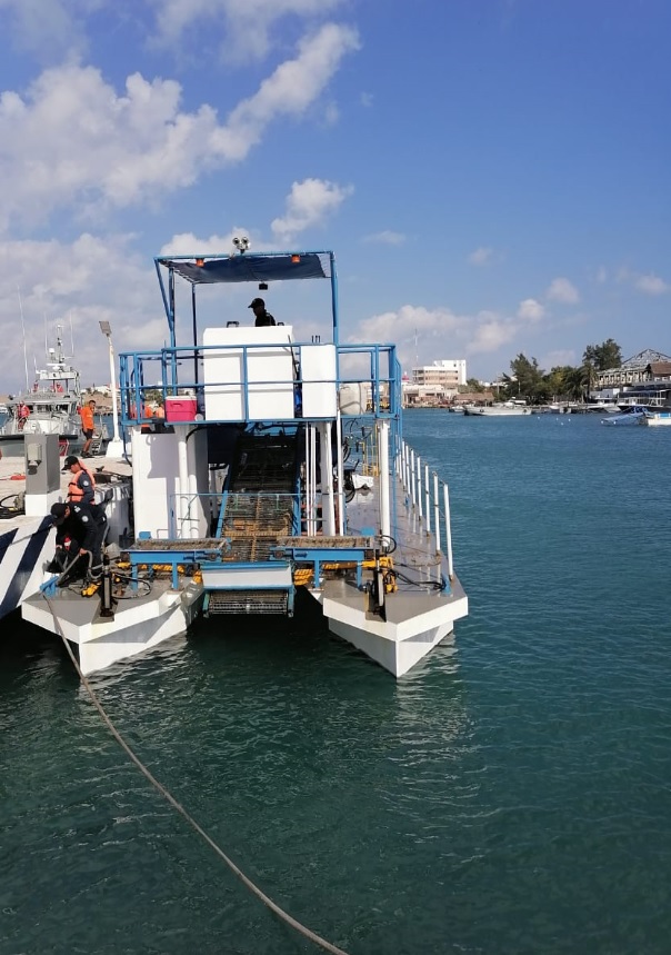 El buque sargacero ayudará a limpiar el Caribe Mexicano. (Verónica Díaz)
