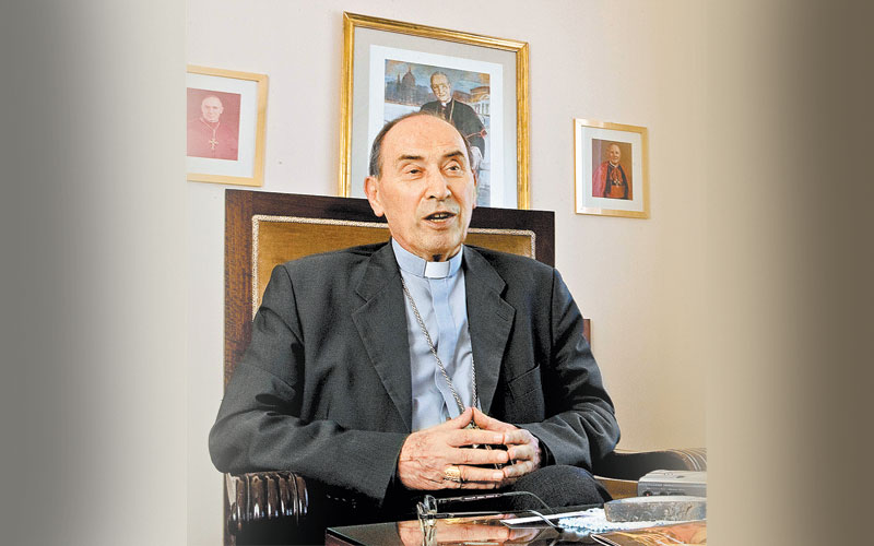 El cardenal Velasio de Paolis se hizo “de la vista gorda” ante la acusación.  (AP)