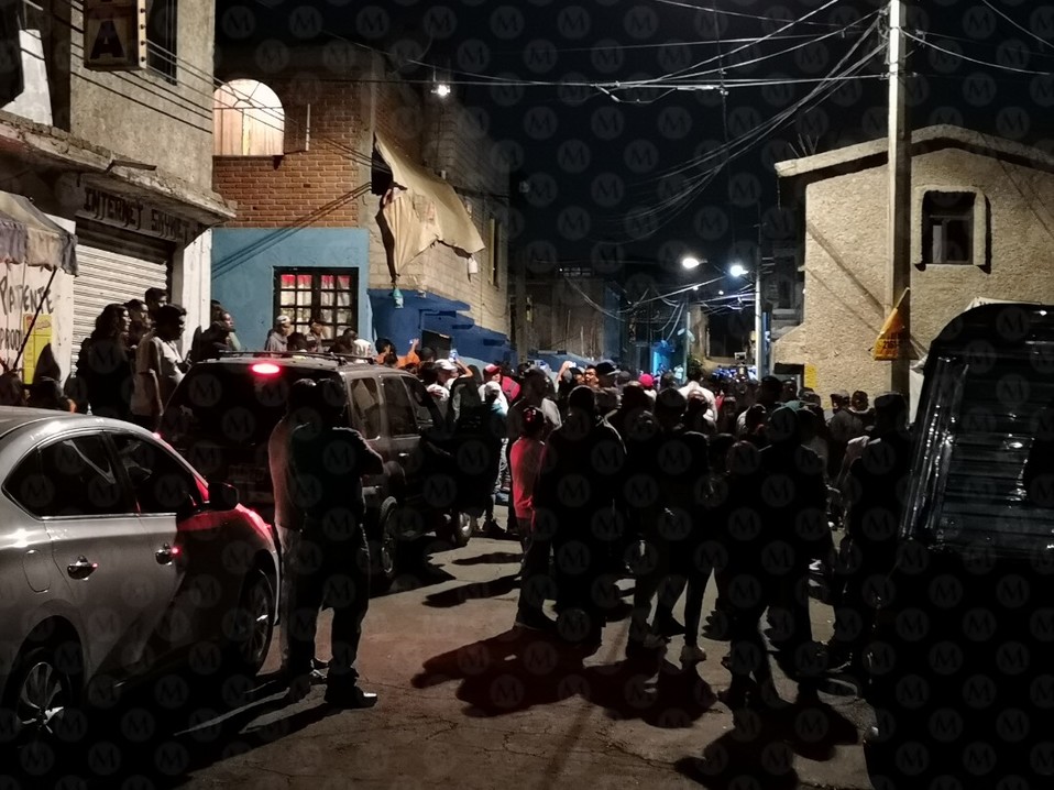 Elementos de la SSC y de la Fiscalía acudieron a la casa donde presuntamente retuvieron a Fátima. (Jorge Becerril)