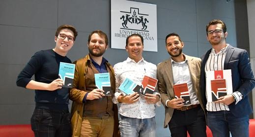 Presentan su primer libro. Especial