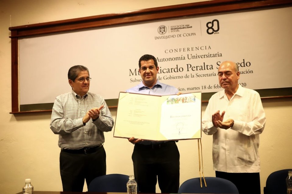 El subsecretario realizó una exposición sobre autonomía universitaria en al Universidad de Colima. (Cortesía)