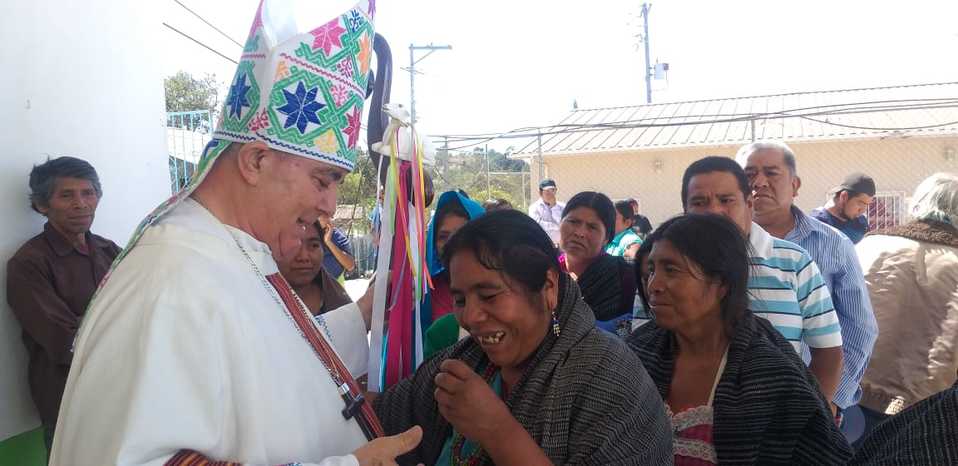 El obispo dijo que dialogó con el grupo criminal y que rechazaron estar detrás del ataque. (Rogelio Agustín Esteban)