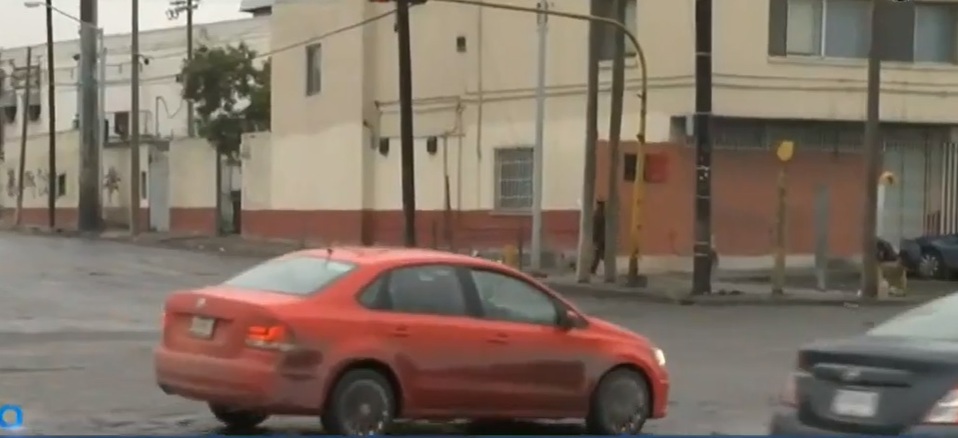 Los conductores pidieron a la autoridad municipal arreglar el pavimento en mal estado. Foto: Especial.