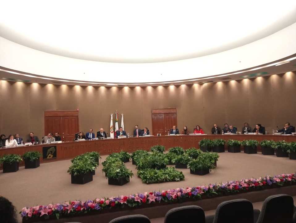 El acuerdo fue avalado por los consejeros en sesión. (Claudia Hidalgo)