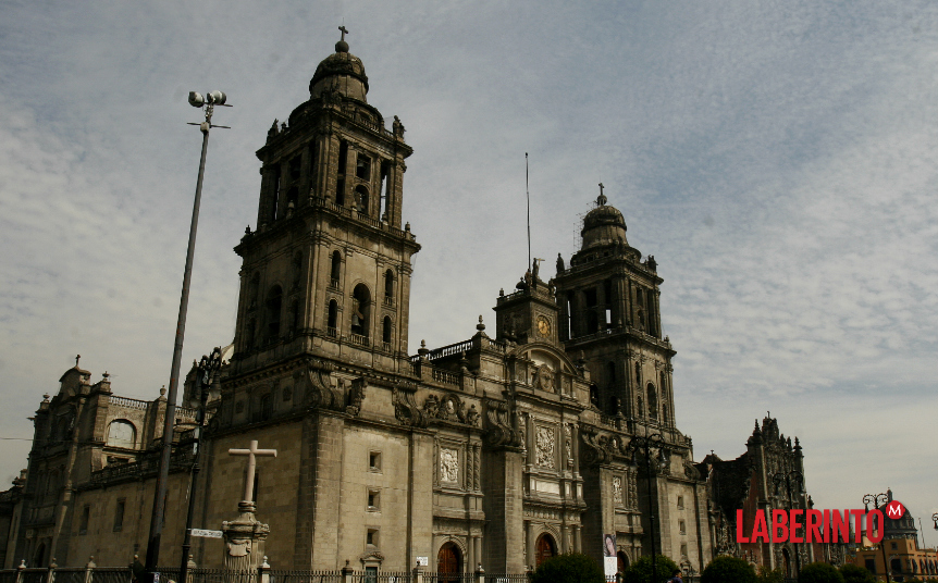 Es inconcebible que una obra como nuestra catedral padezca ese abandono. (Foto: Octavio Hoyos | MILENIO)