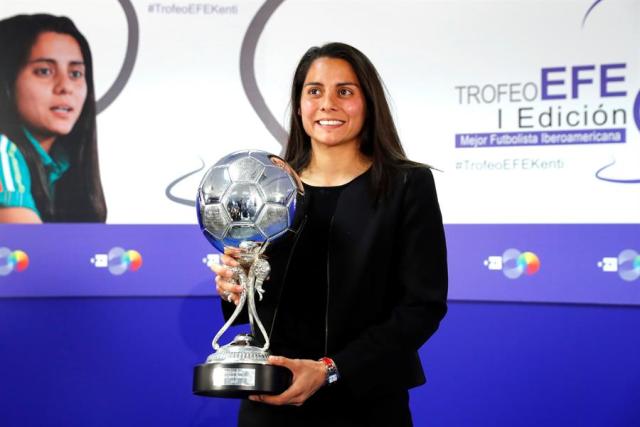 Kenti Robles, primer mujer en ganar el trofeo EFE (EFE)