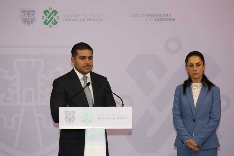 Omar García Harfuch, titular de la SSC, y la jefa de Gobierno, Claudia Sheinbaum. (Especial)