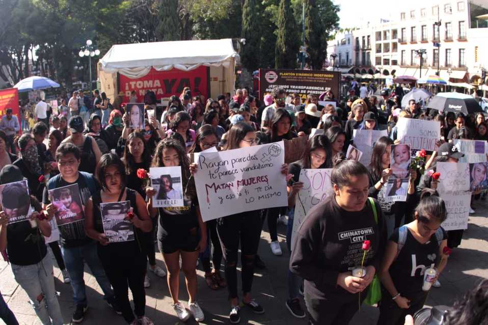 La representante del colectivo, "Ya no más", pidió que a las poblanas a sumarse al paro nacional. (Melanie Torres)
