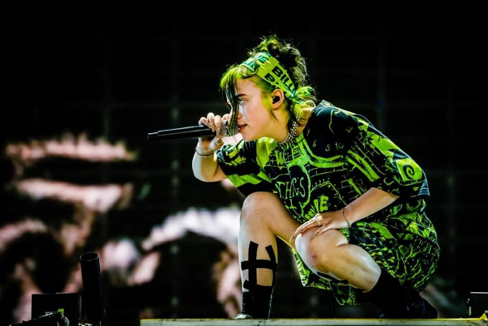 Billie Eilish rompe record con canción de James Bond (Shutterstock).