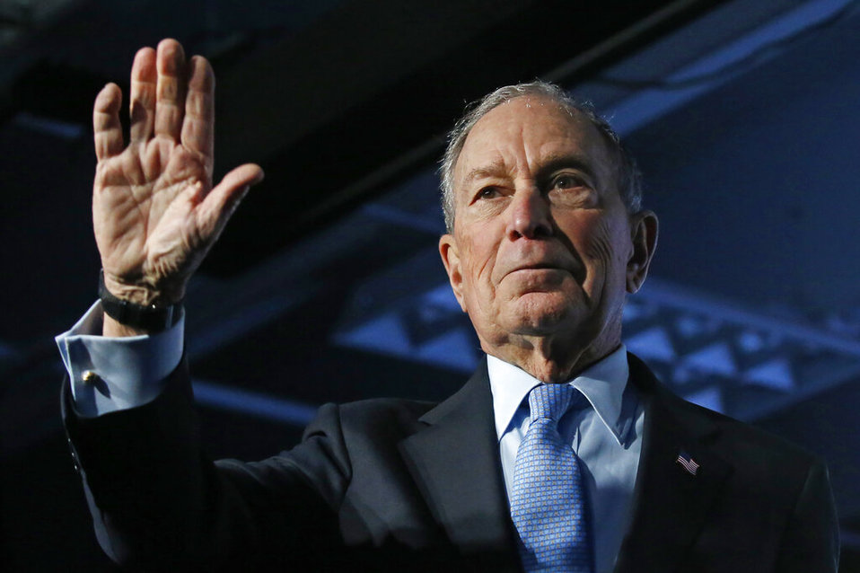 El magnate Michael Bloomberg tiene una fortuna de hasta 50 mil millones de dólares. (AP)