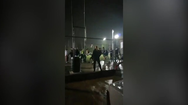 Tras partido de fútbol, jugador golpea a otro con un bate en Monterrey