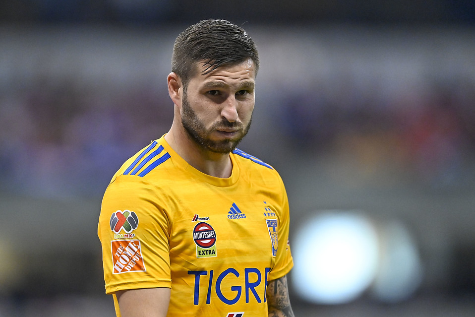 André-Pierre Gignac en duelo ante Cruz Azul (Imago 7)