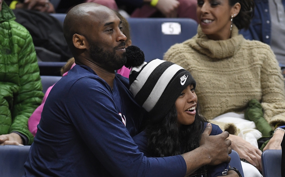 Kobe Bryant y su hija Gianna Maria (AP)