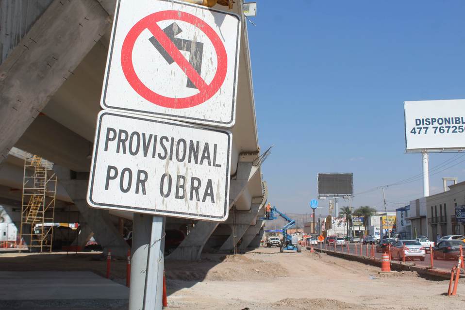 Puente Téllez Cruces está al 75%, a vecinos urge se termine. Foto: Daniela Béjar.