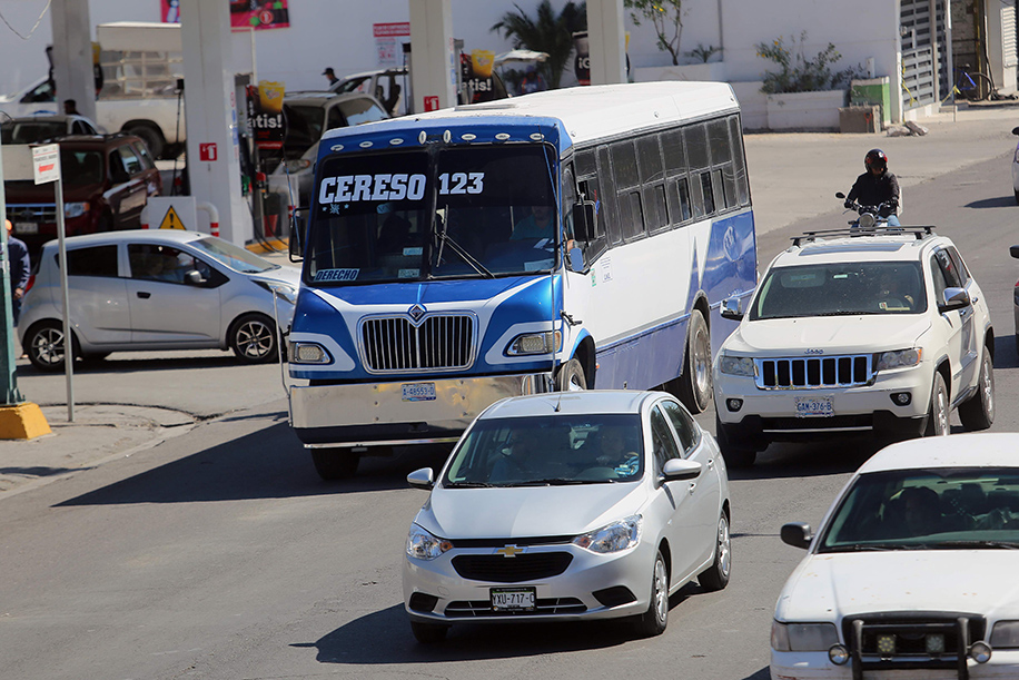 El transporte público es uno de los factores de mayor contaminación en la región. (Rolando Riestra)