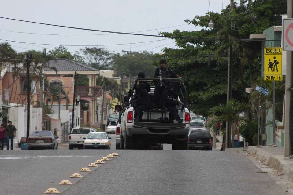Policías Estatales.