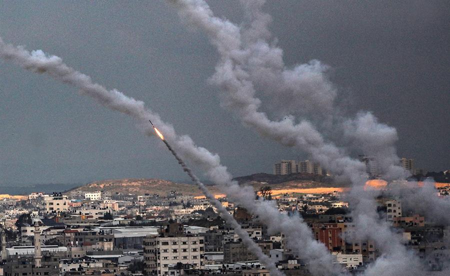 Israel cerró escuelas y carreteras en las comunidades cercanas a Gaza. (EFE)