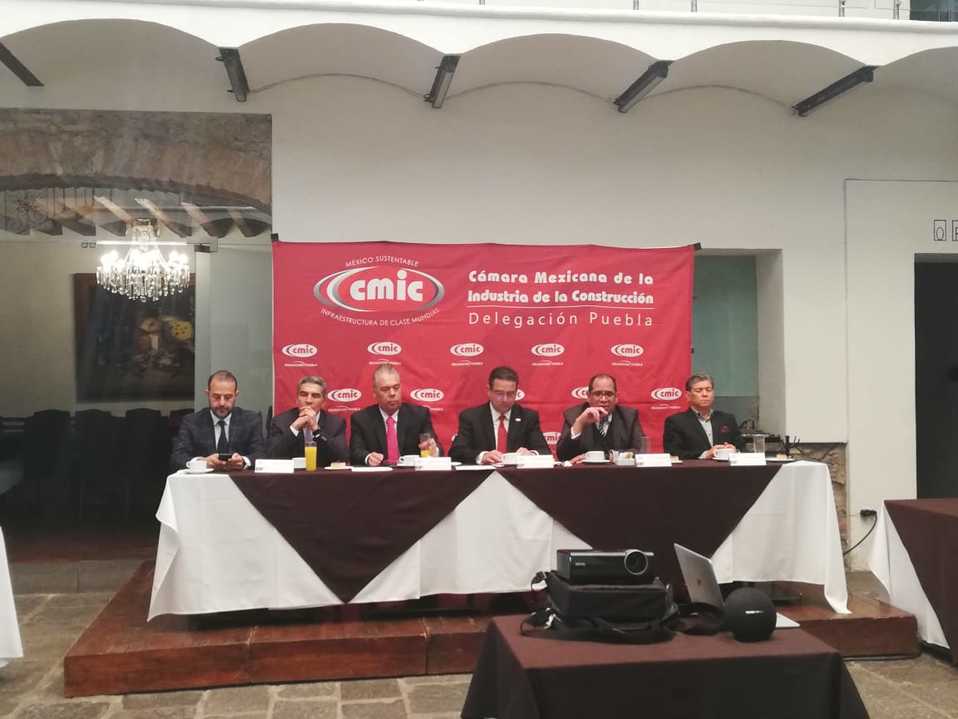El presidente electo de la CMIC presentó la campaña  #SomosIncorruptibles. (Verónica López)