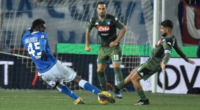 Brescia vs Napoli en Serie A (AP)