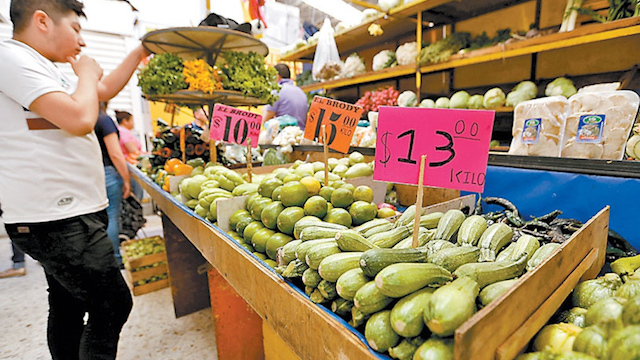 Economía mexicana cayó en 2019 por primera vez en una década
