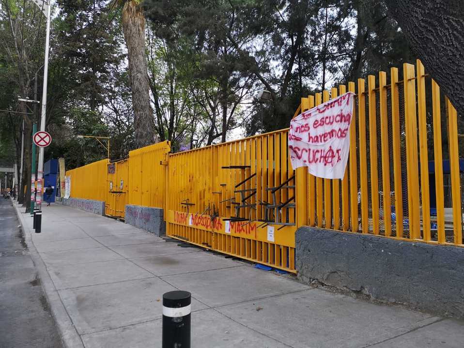 Entrada del plantel del CCH Azcapotzalco. (Jorge Becerril)