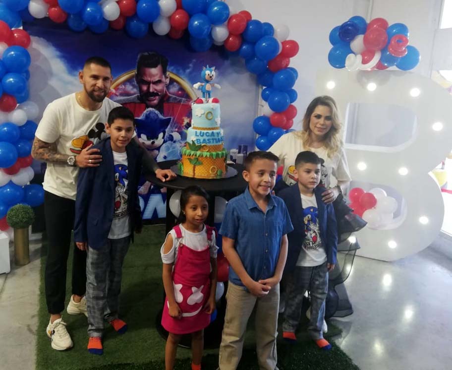 Hijos de Jonathan Orozco celebran su cumpleaños en La Laguna. (Martín Piña)