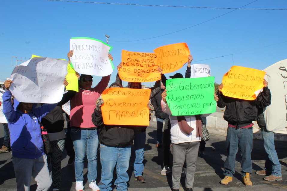 Protestan propietarios de bares en cruce fronterizo (Foto/Ricardo Hernández)
