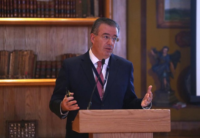 Alejandro Díaz de León , gobernador del Banxico. Foto: Jorge Carballo