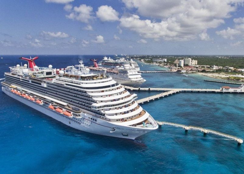 El crucero atracó en el muelle de Cozumel, sin permiso de desembarcar. | Cuartoscuro