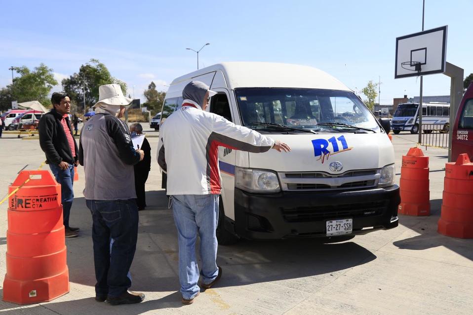Del 24 al 26 de febrero, la SMT supervisó 482 vehículos en el pase de revista. (Especial)