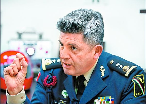 El general Gustavo Vallejo en El asalto a la razón, de Carlos Marín. (Ariana Pérez)
