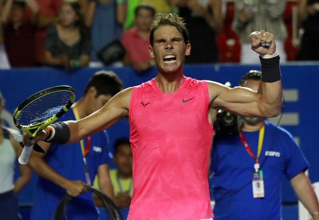 Rafael Nadal celebra tras avanzar a cuartos de final del Abierto Mexicano de Tenis (Reuters)