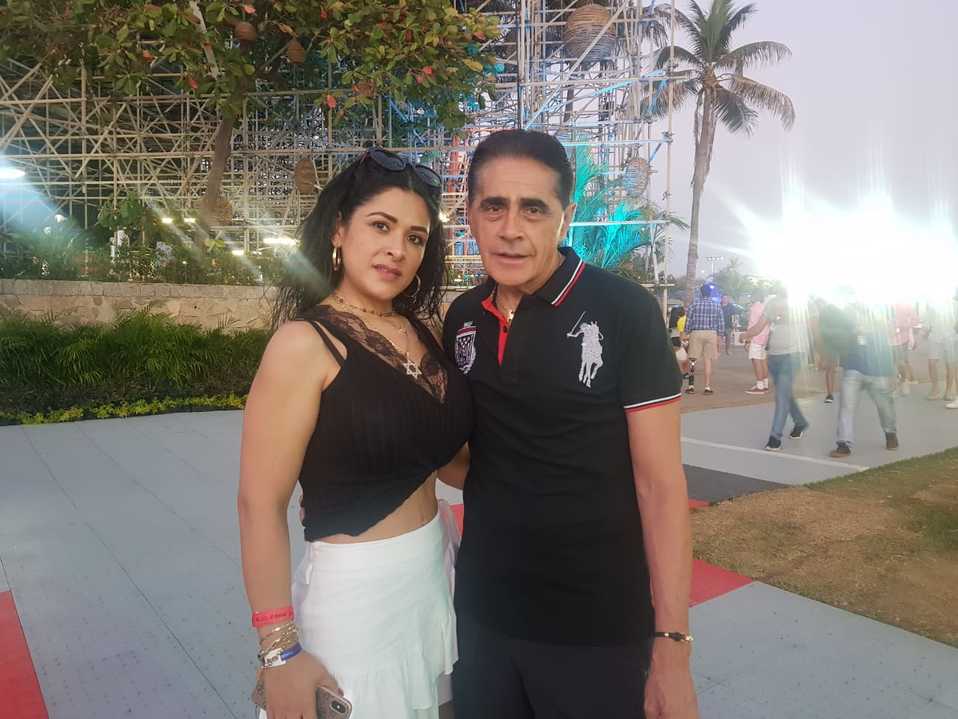 Eduardo Trelles y su esposa (Zeltzin Zamora)