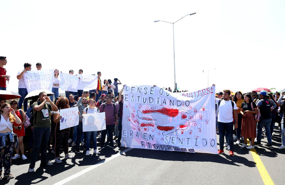 La manifestación estudiantes del Cutonalá duró alrededor de una hora (Cortesía)