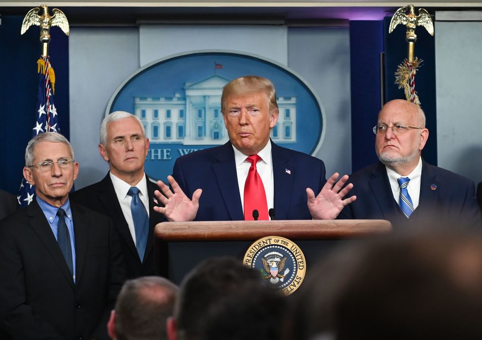 El presidente de Estados Unidos analiza imponer restricciones al ingreso de personas en la frontera sur por el Covid-19. (AFP)