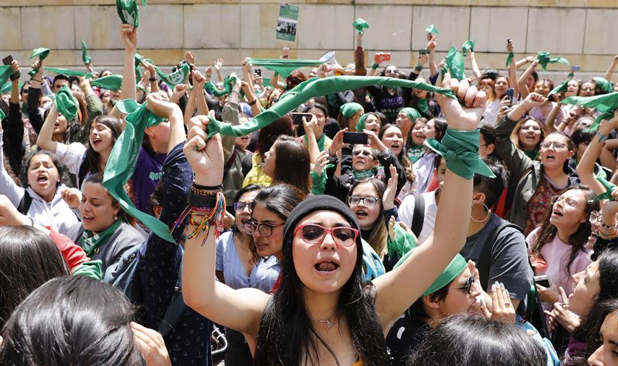 Se cree que decenas de mujeres, particularmente en zonas rurales, mueren cada año en Colombia durante los procesos de aborto. (EFE)