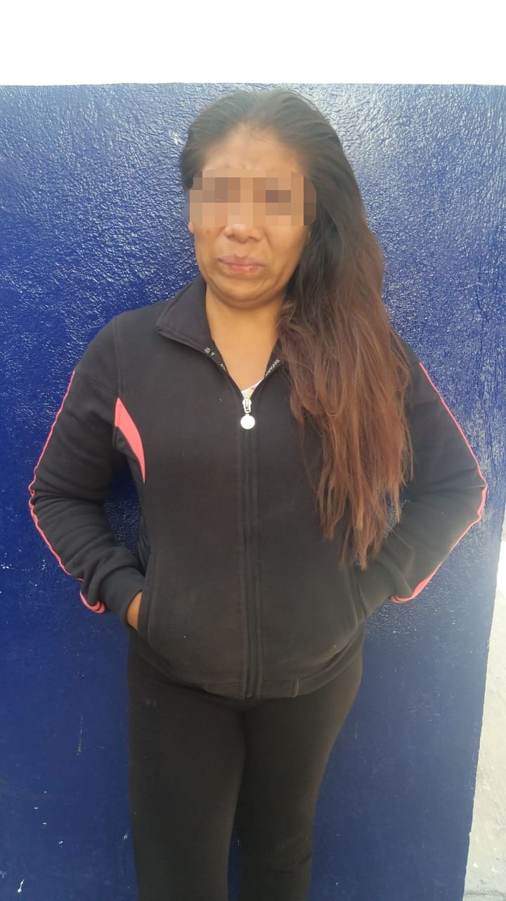 Guadalupe N. y Adrián N, fueron detenidos con 12 kilos de marihuana. (Especial)