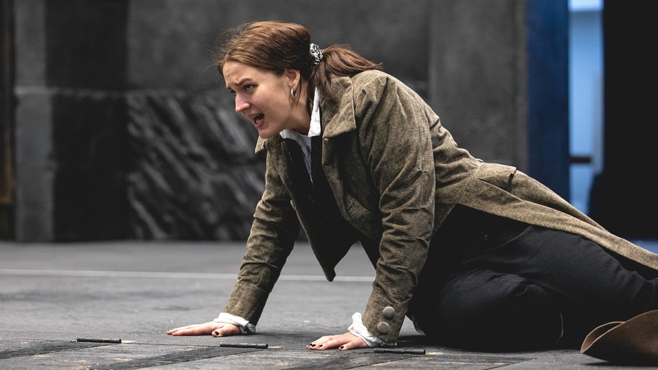 La noruega Lise Davidsen fue la encargada de dar vida a la protagonista de la obra, quien se disfraza de Fidelio