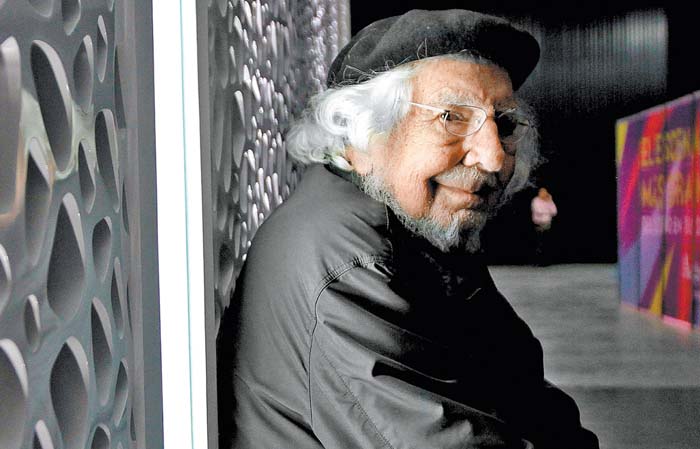 “Mi poesía es de una grandeza pequeña, relativa”, dijo alguna vez.  Sashenka Gutiérrez/EFE