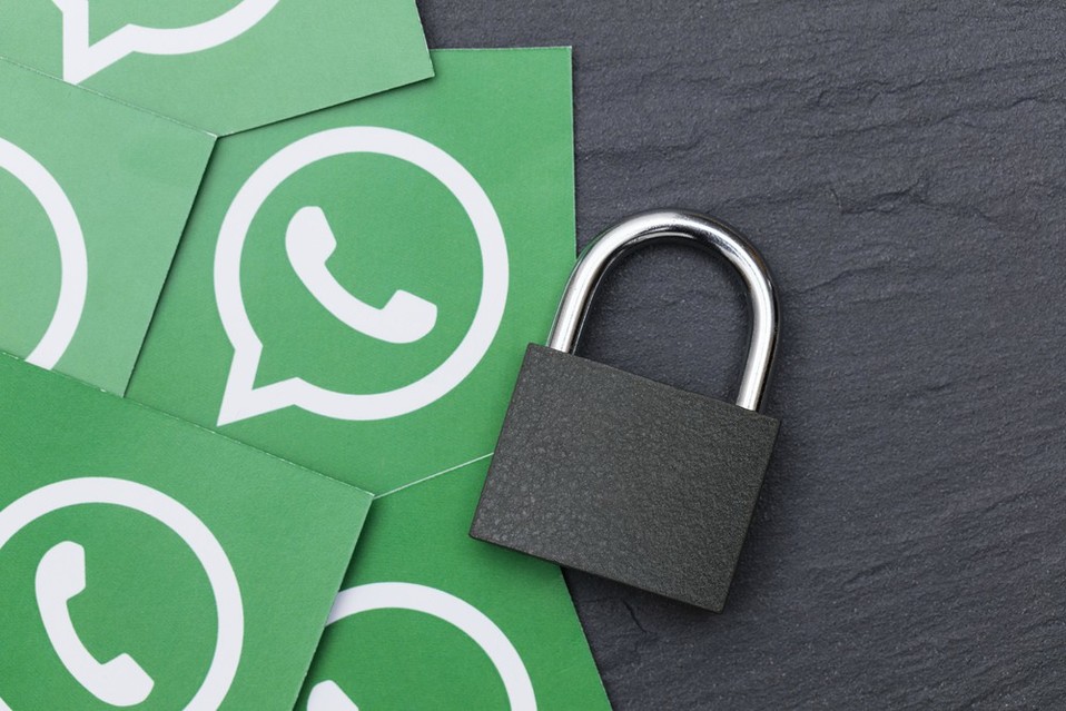 WhatsApp (Shutterstock).