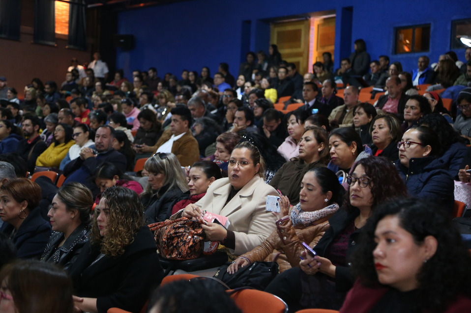 De acuerdo a los maestros, les deben el pago de estímulos económicos desde hace un año. (Jaime Zambrano)