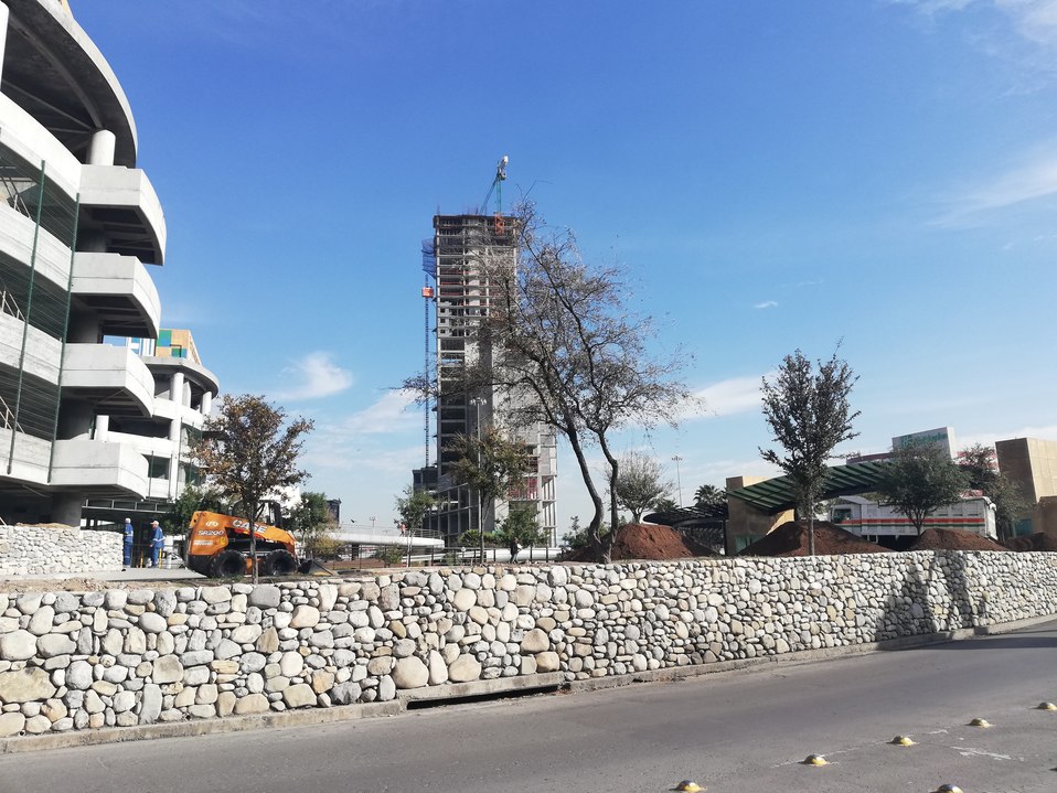 El muro tiene una extensión de 250 metros lineales. Foto: Especial.
