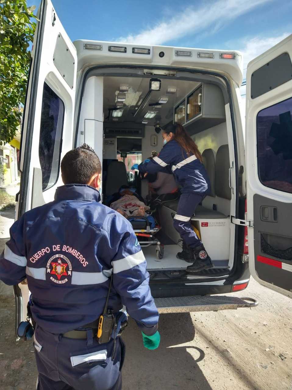 Transito ayuda en labor de parto