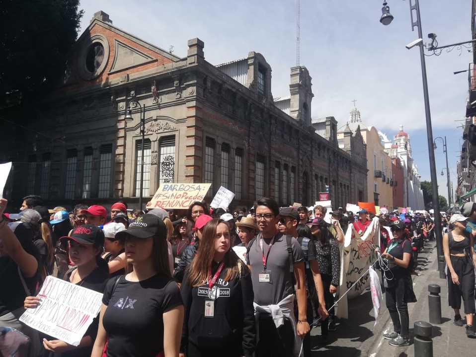 Concluye paso de contingentes de la Mega Marcha Universitaria. (Jaime Zambrano)