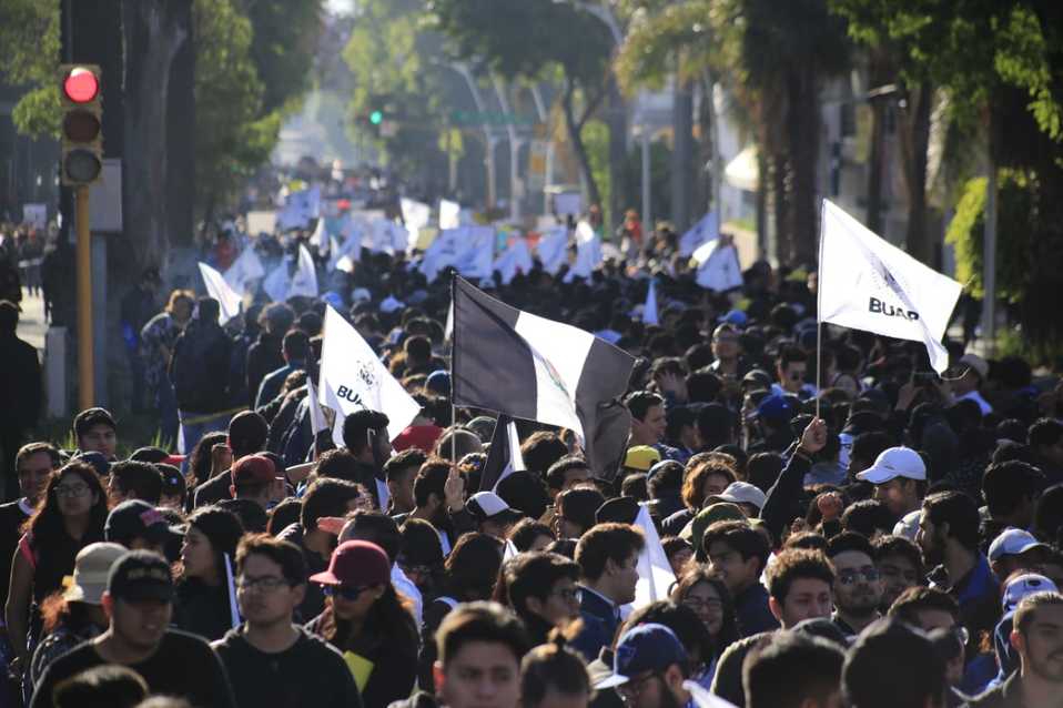 Estudiantes son los protagonistas de la marcha y es justa su demanda de seguridad: vicepresidente del ITESM. (Andrés Lobato)